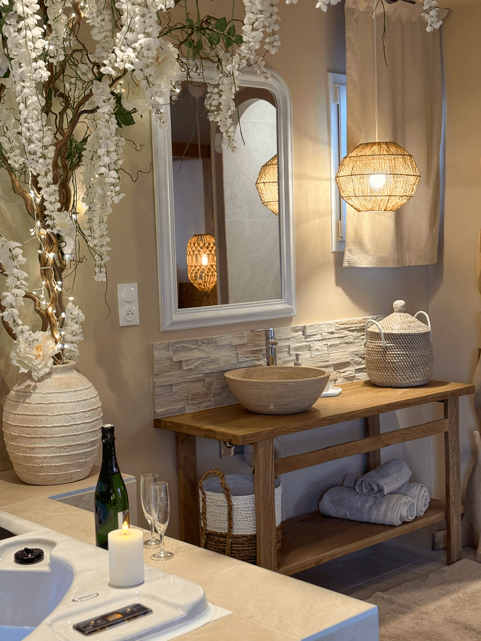 Baldamour Suite romantique couple Caen jacuzzi14